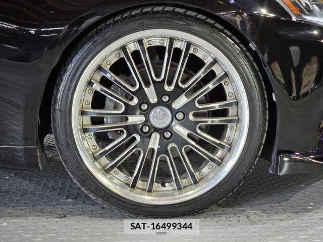 Lexus IS 2010-07 6691090-14
