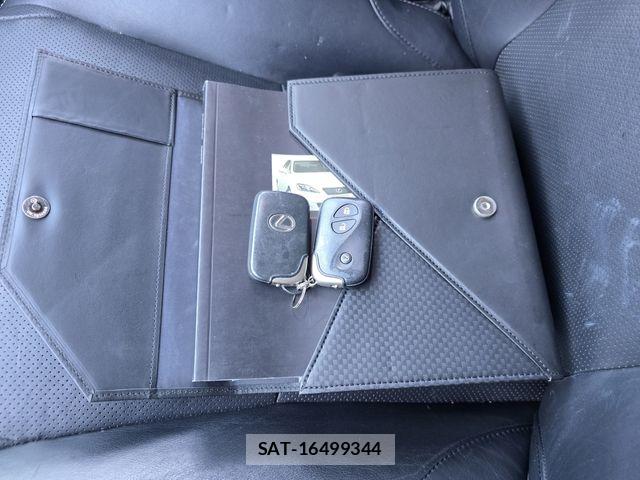 Lexus IS 2010-07 6691090-29