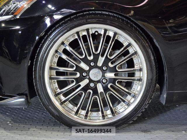 Lexus IS 2010-07 6691090-3