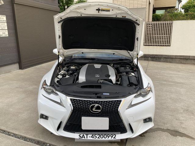 Lexus IS 2015-03 6907677-15
