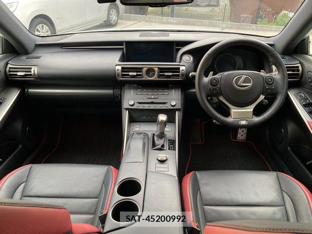 Lexus IS 2015-03 6907677-18