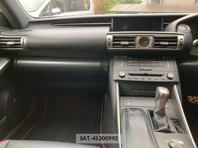Lexus IS 2015-03 6907677-20
