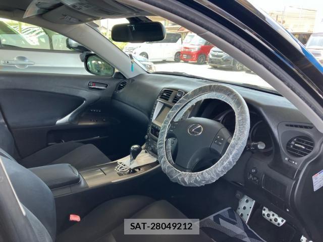Lexus IS 2005-12 7220905-9