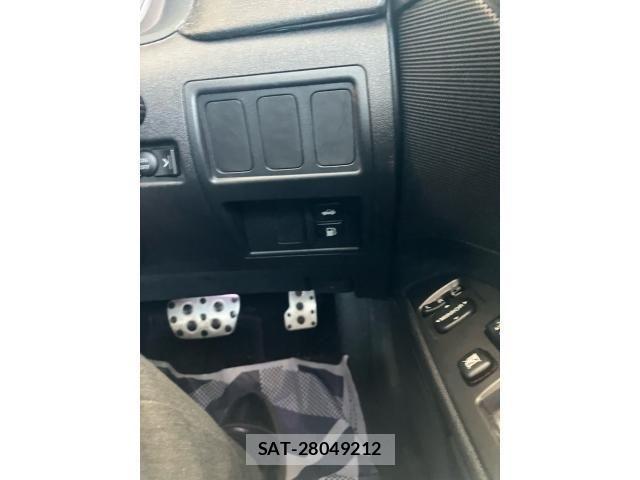 Lexus IS 2005-12 7220905-13