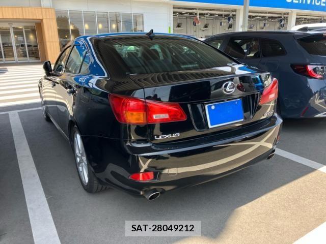 Lexus IS 2005-12 7220905-5