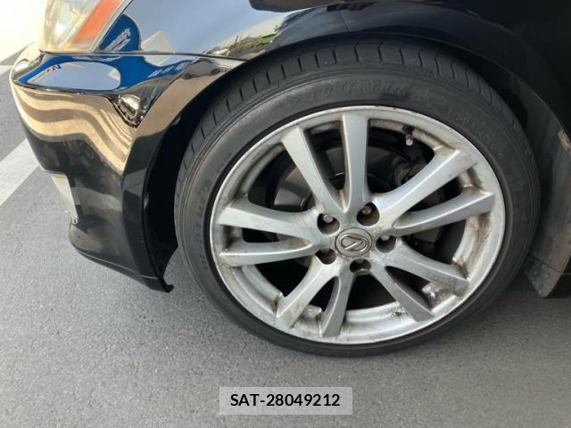Lexus IS 2005-12 7220905-7