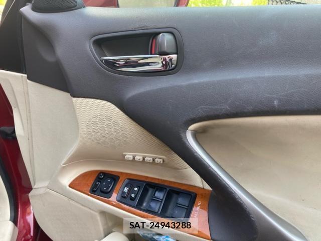 Lexus IS 2008-09 7220907-16