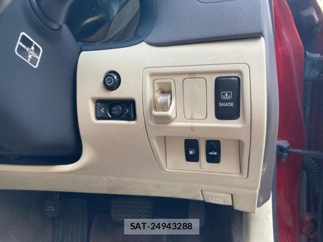 Lexus IS 2008-09 7220907-18