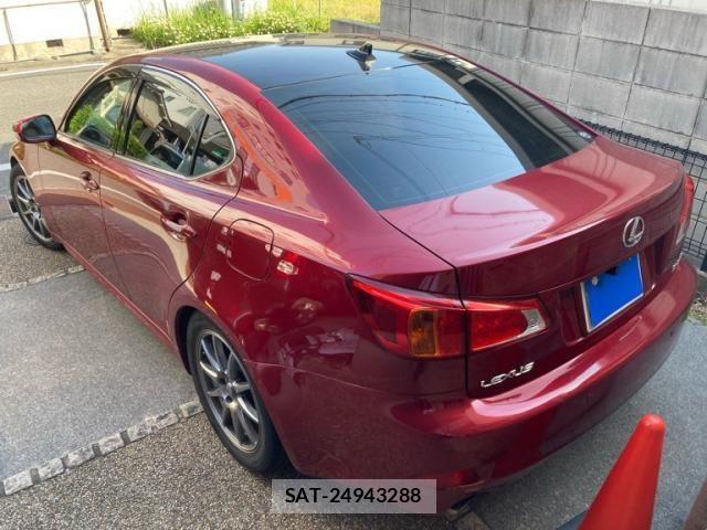 Lexus IS 2008-09 7220907-3