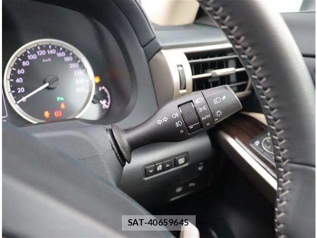 Lexus IS 2013-09 7220916-17