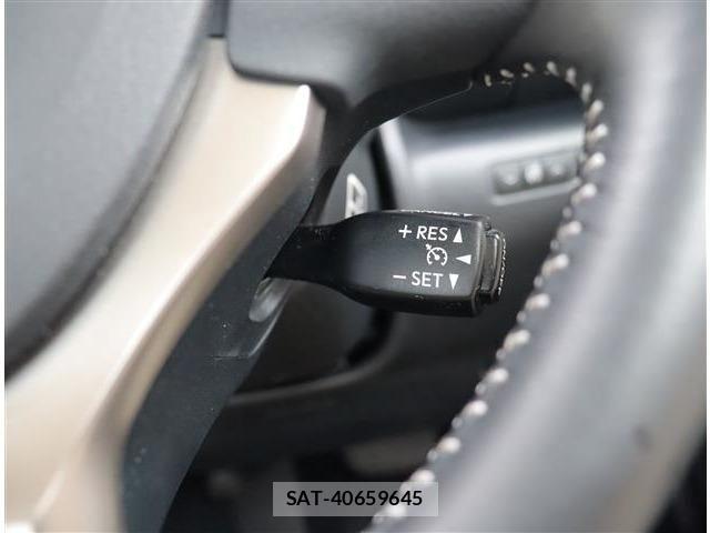 Lexus IS 2013-09 7220916-18