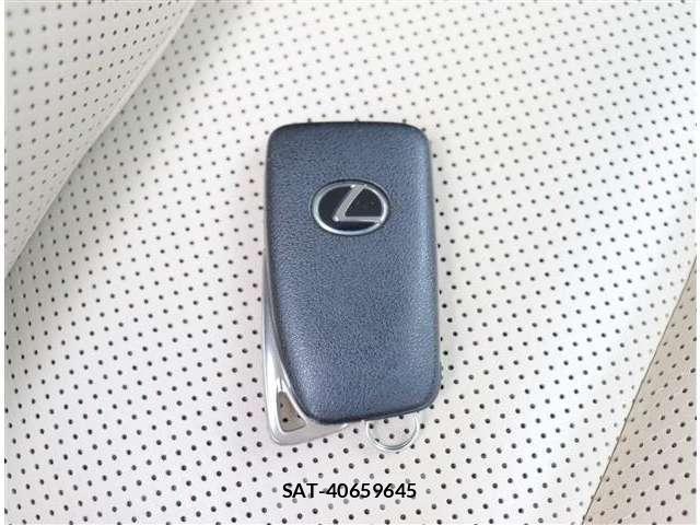 Lexus IS 2013-09 7220916-24