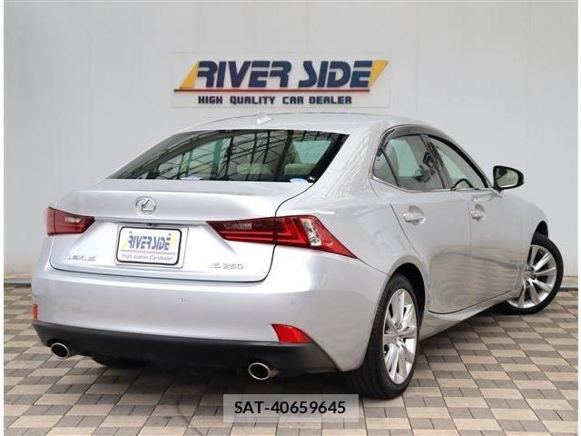 Lexus IS 2013-09 7220916-5