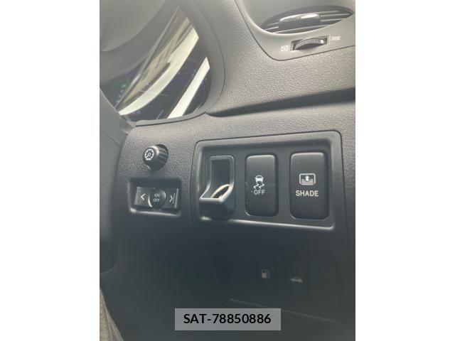 Lexus IS 2011-09 7220915-16