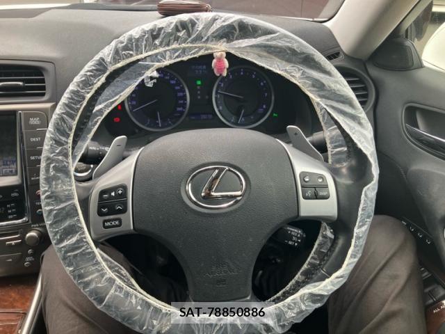 Lexus IS 2011-09 7220915-17