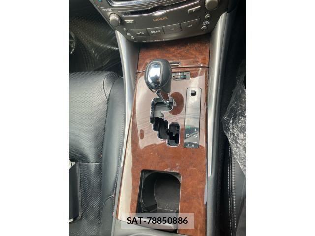 Lexus IS 2011-09 7220915-20