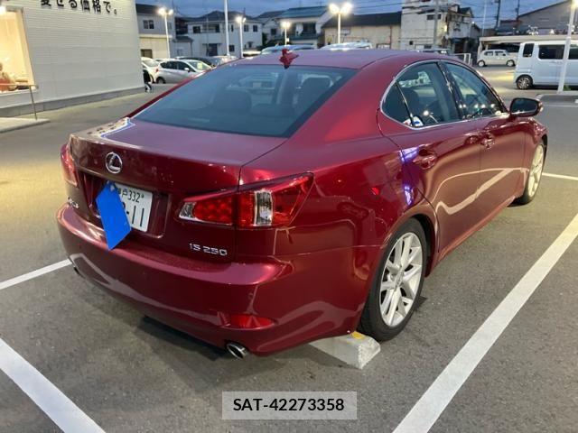 Lexus IS 2012-02 7220913-3
