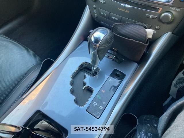Lexus IS 2012-05 7272221-20