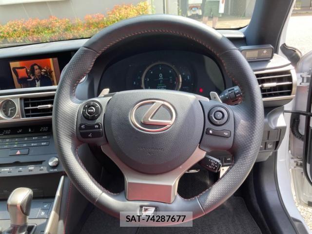 Lexus IS 2014-07 7328012-12