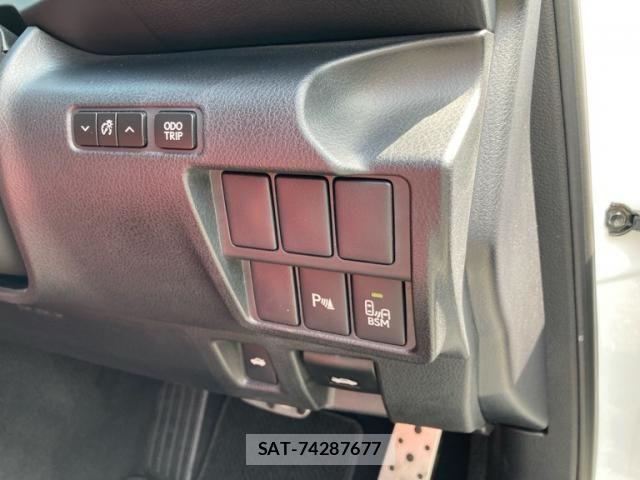 Lexus IS 2014-07 7328012-15