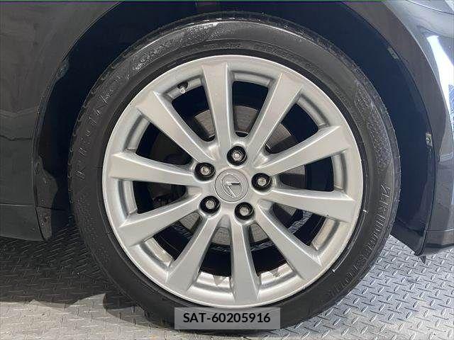 Lexus IS 2007-06 7358477-11