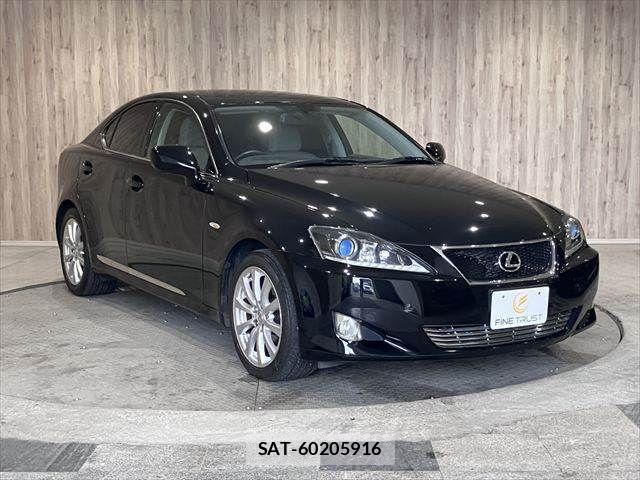 Lexus IS 2007-06 7358477-13