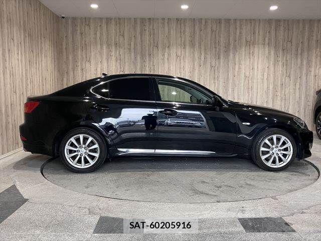 Lexus IS 2007-06 7358477-14