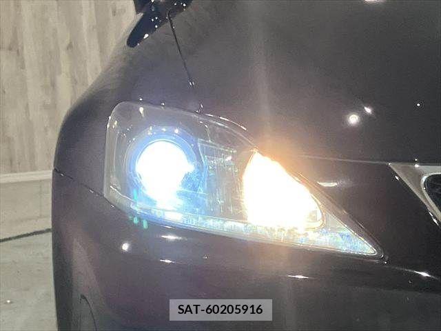 Lexus IS 2007-06 7358477-28