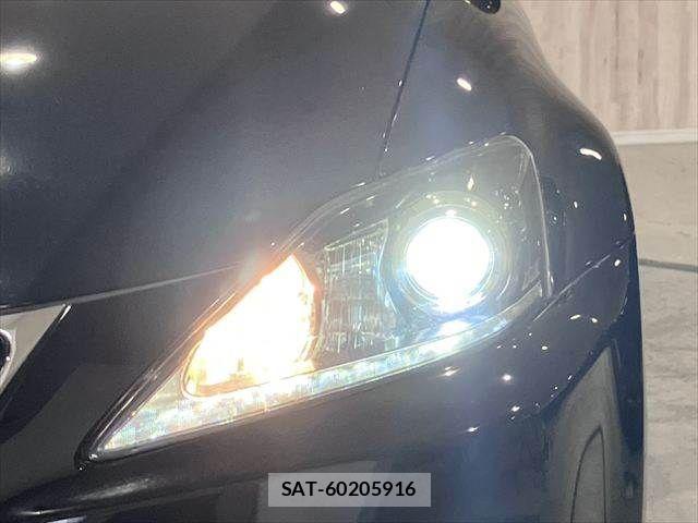 Lexus IS 2007-06 7358477-8