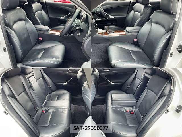 Lexus IS 2011-01 7358475-3