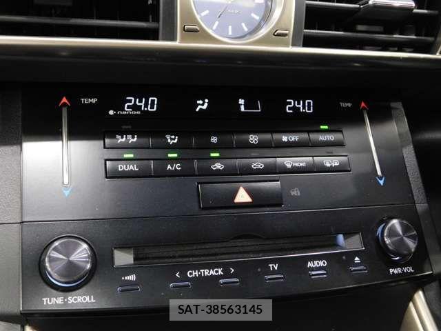 Lexus IS 2013-06 7358476-13