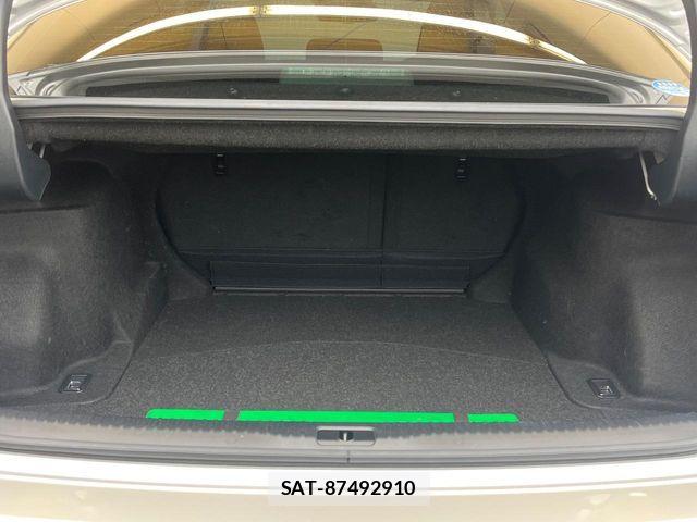Lexus IS 2013-08 7501260-11