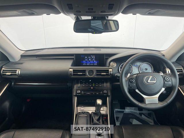 Lexus IS 2013-08 7501260-1