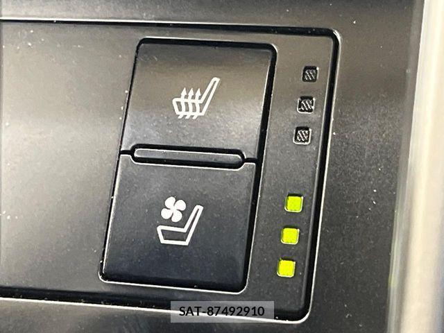 Lexus IS 2013-08 7501260-7