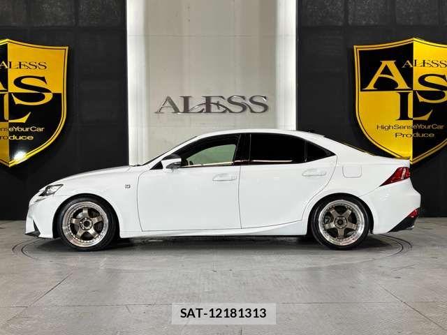 Lexus IS 2013-09 7725036-9