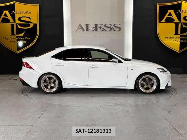 Lexus IS 2013-09 7725036-14