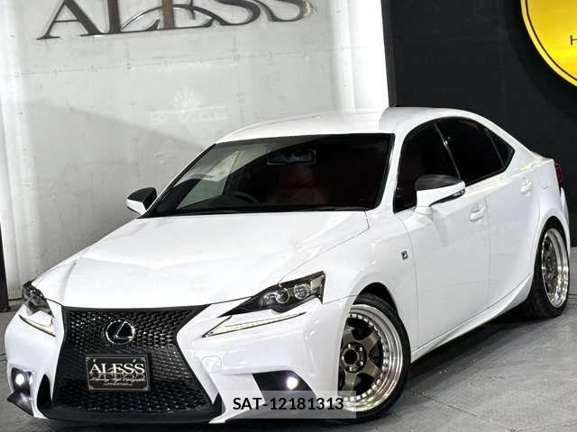 Lexus IS 2013-09 7725036-16