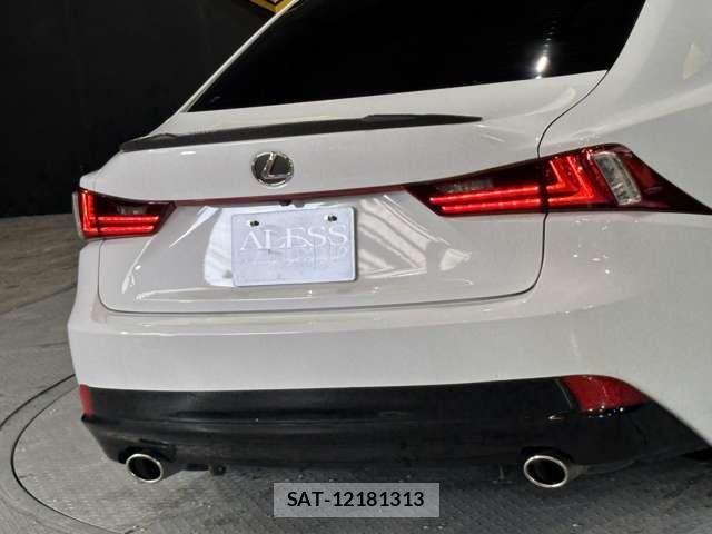 Lexus IS 2013-09 7725036-6