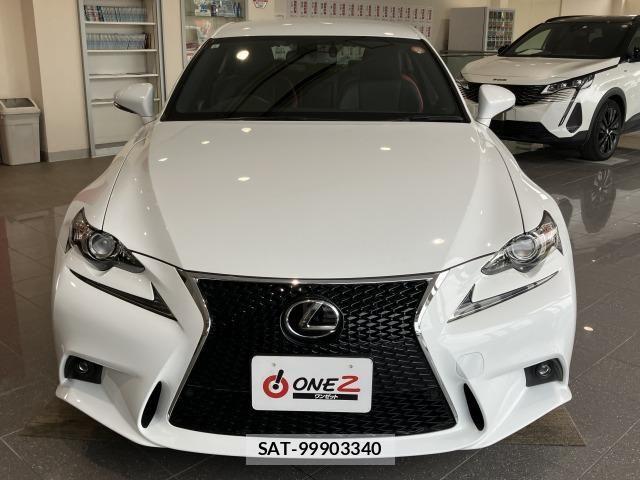 Lexus IS 2015-06 7725035-11