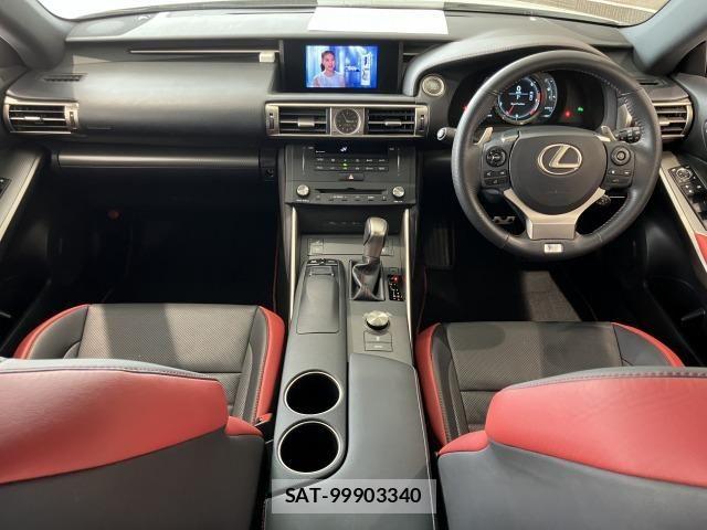 Lexus IS 2015-06 7725035-1