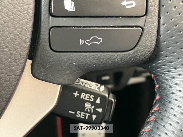 Lexus IS 2015-06 7725035-4
