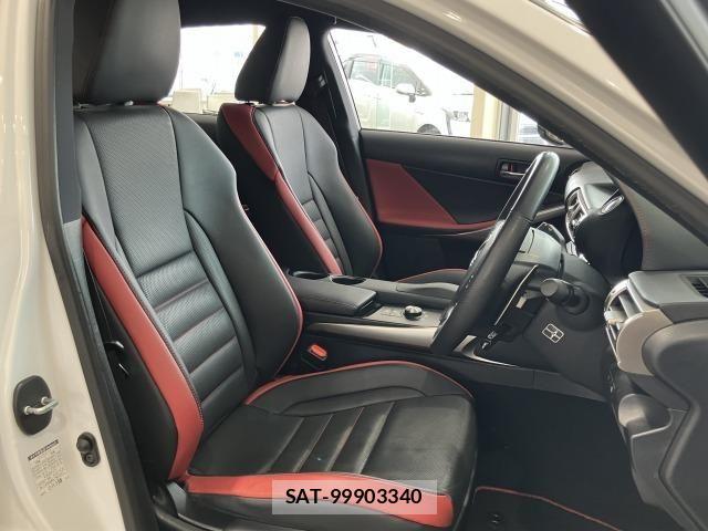 Lexus IS 2015-06 7725035-7