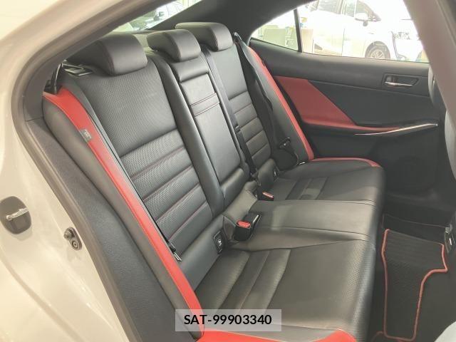 Lexus IS 2015-06 7725035-8
