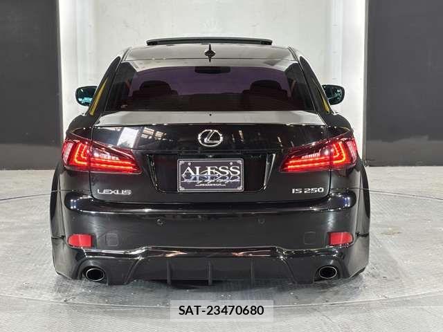Lexus IS 2007-09 7725037-13