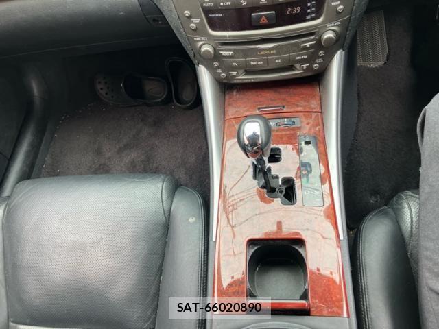 Lexus IS 2006-10 7725041-22