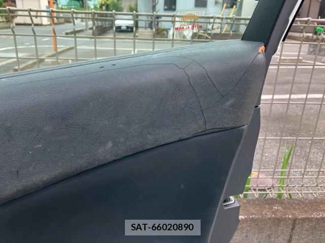 Lexus IS 2006-10 7725041-28