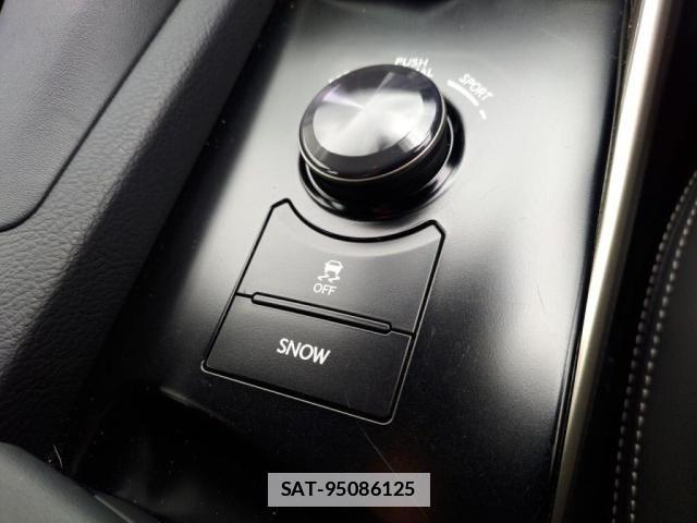Lexus IS 2013-10 7786459-15