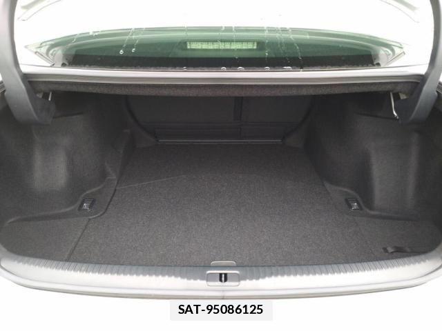 Lexus IS 2013-10 7786459-24