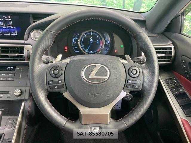 Lexus IS 2014-11 7979756-10