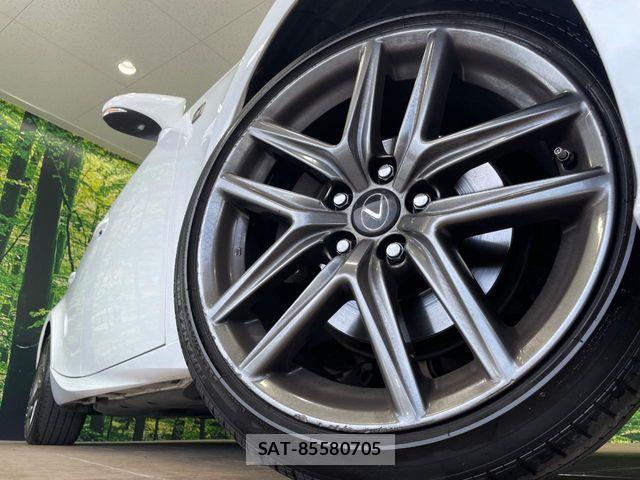 Lexus IS 2014-11 7979756-12